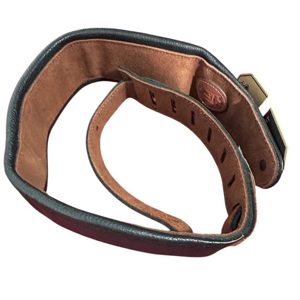 This is a guitar strap 1973, made of leather Play ON. - Picture 3 of 4